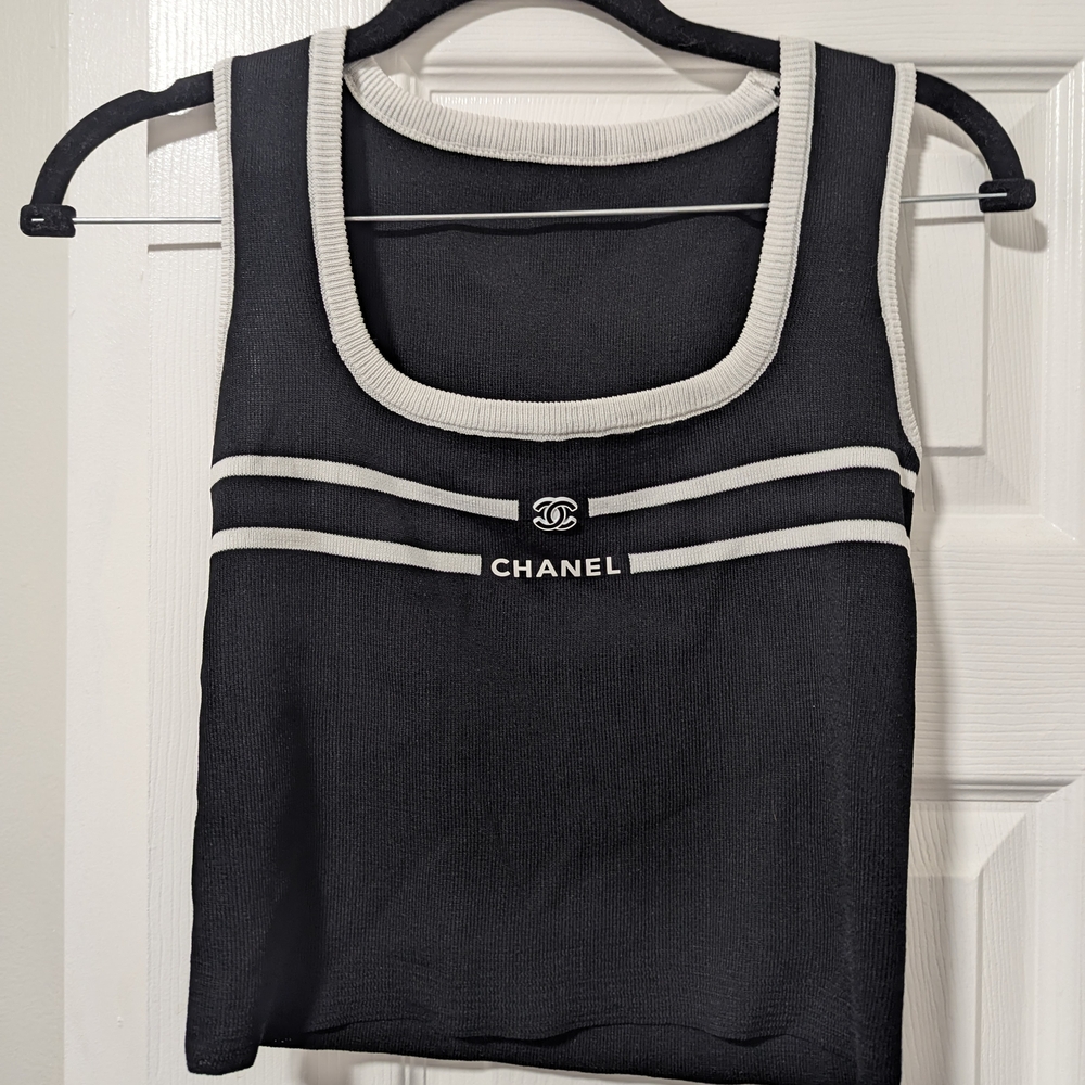 Chanel Black and White Women's Top